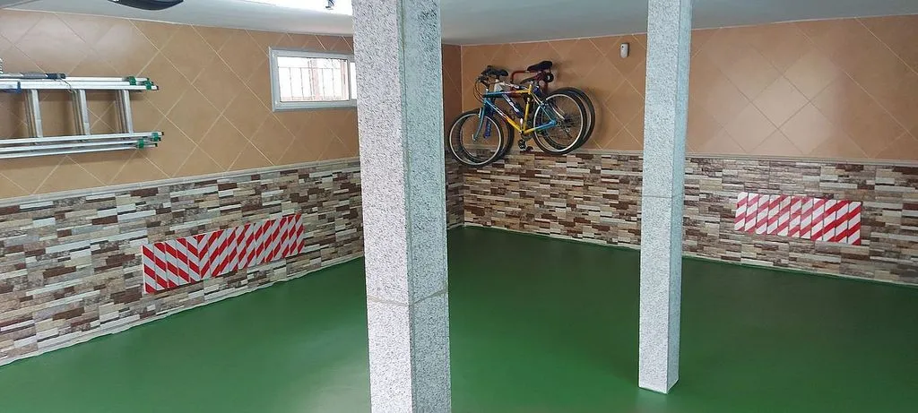Garage - Chalet with Pool in Navas del Rey