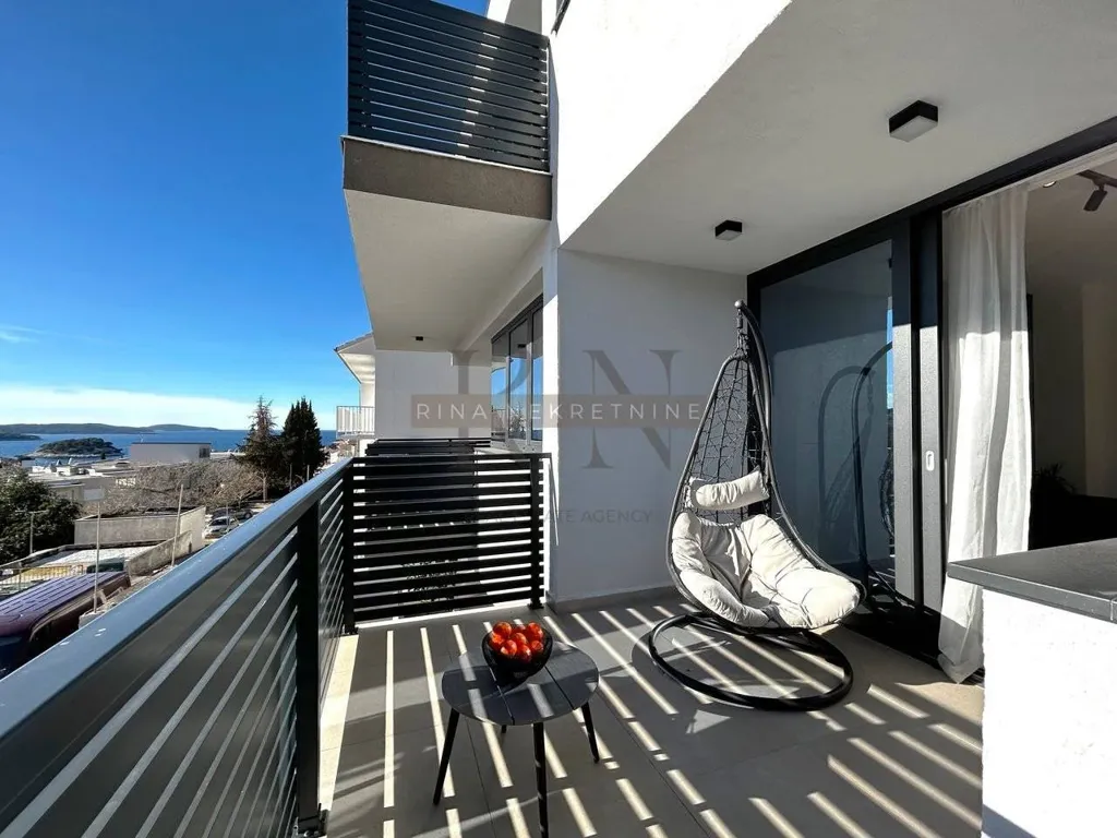 Balcon - Luxury Villa with Seafront in Hvar