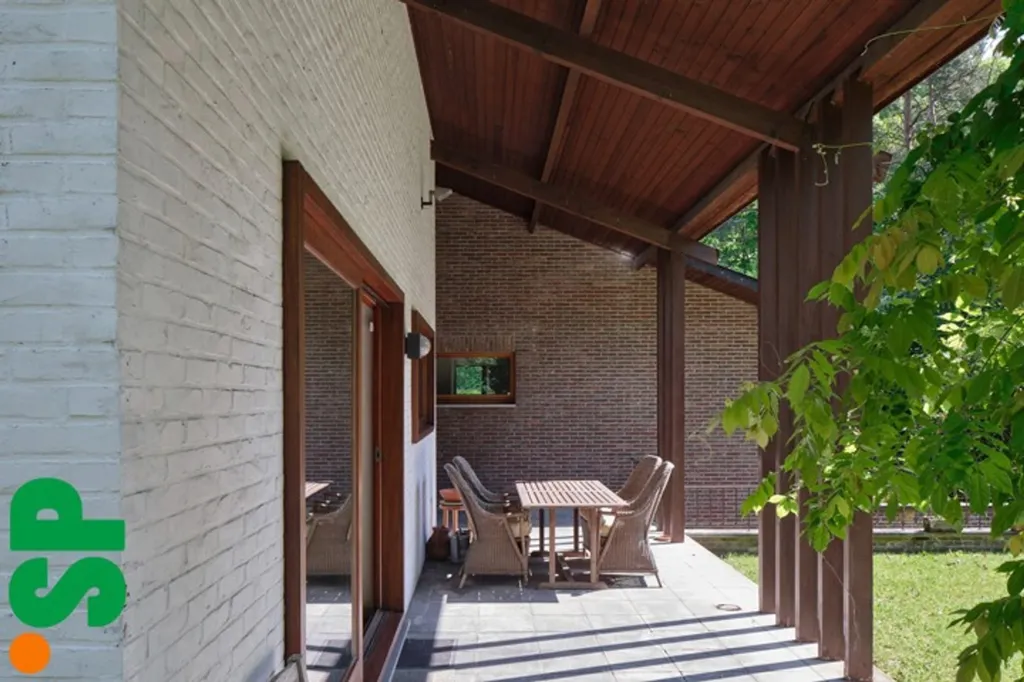 Terrasse - Villa Moderne avec Terrasse à Diepenbeek