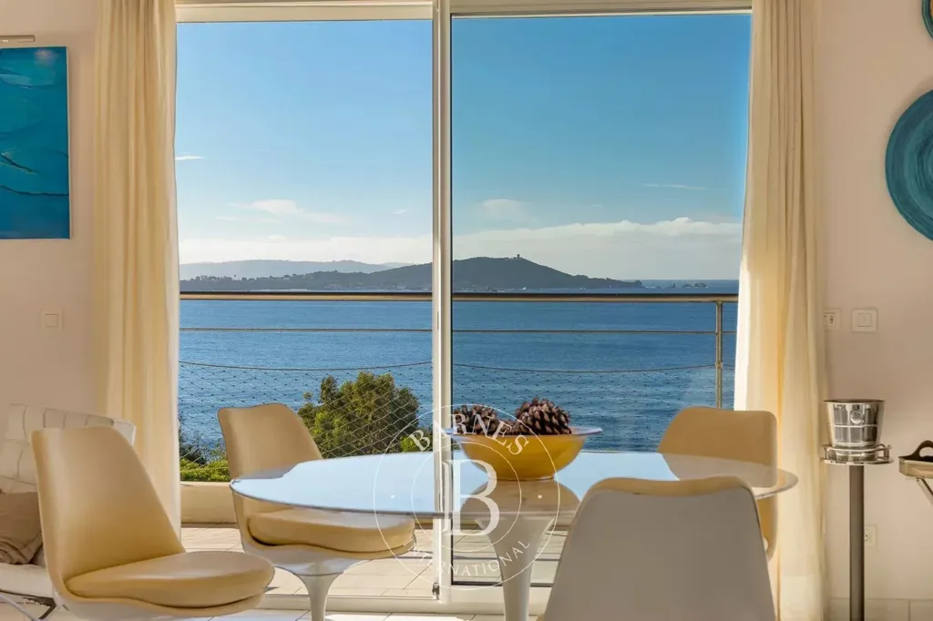 Söögituba - Villa with Private Beach in Porticcio