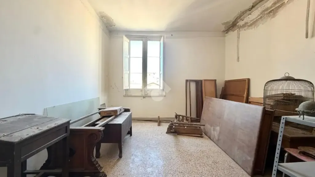 Pièces - Period Flat with Balcony in Cosenza Centre