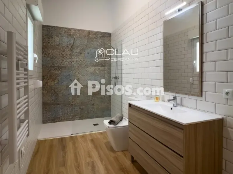 Salles de bain - Adosado with Terrace in Saillagouse