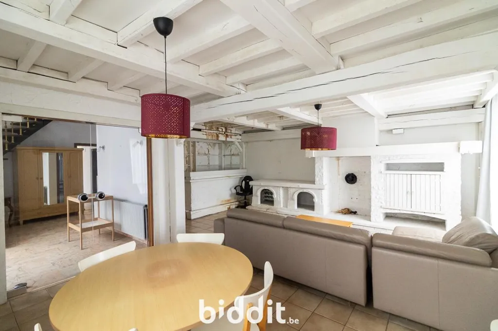 Söögituba - Renovatable House with Garage in Hasselt