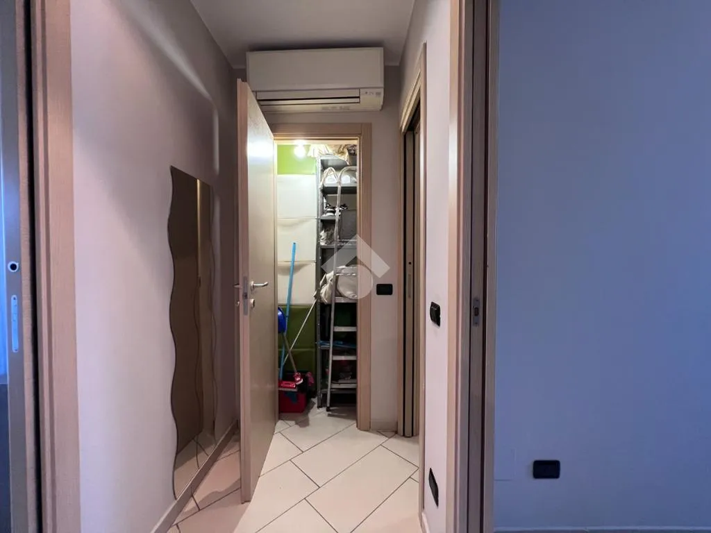 Ingresso - Rustic Trilocale with Balcony in Cambiago