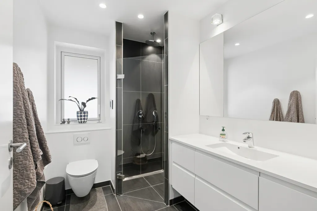 Vannitoad - Elegant Villa with Smart Home in Køge