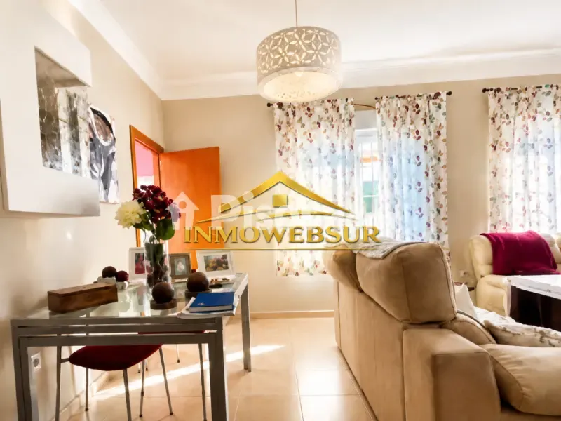Soggiorno - Spacious Flat with Balcony and Terrace in Lepe