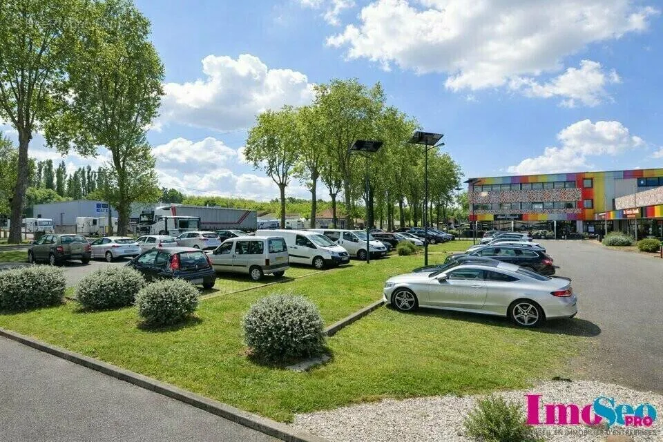 Esterno - Commercial Unit with Extraction in Sainte Eulalie
