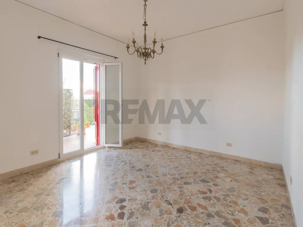 Pièces - Villa Portion with 360° Views in Villagrazia