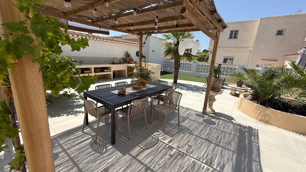Terrasse - Nordic-Style Villa with Pool in Costa Blanca