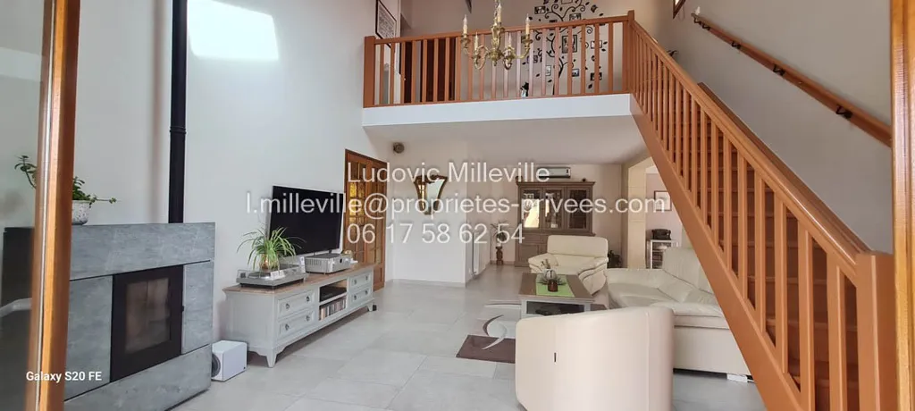 Toad - Villa with Pool in Languedoc-Roussillon