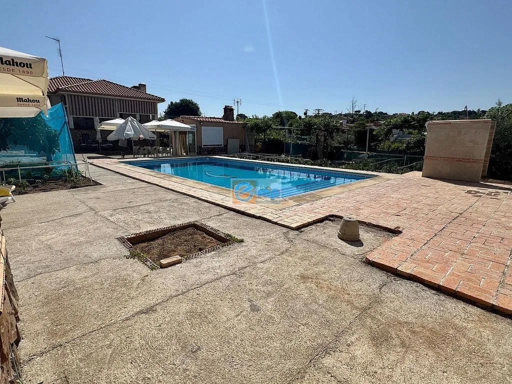 Piscine - Chalet with Pool and Terraces in Palomeque