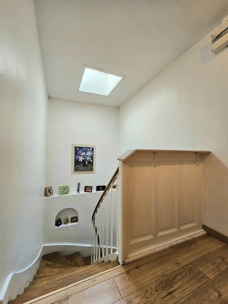 Pièces - Maison en Hyper-Centre avec Garage Double à Clovis