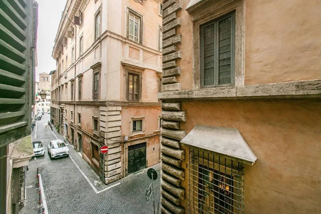 Balcon - Luxury Flat with Historic Charm in Rome