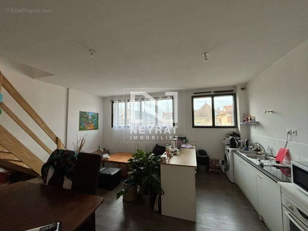 Cuisine - Appartement Duplex avec Parking à Autun