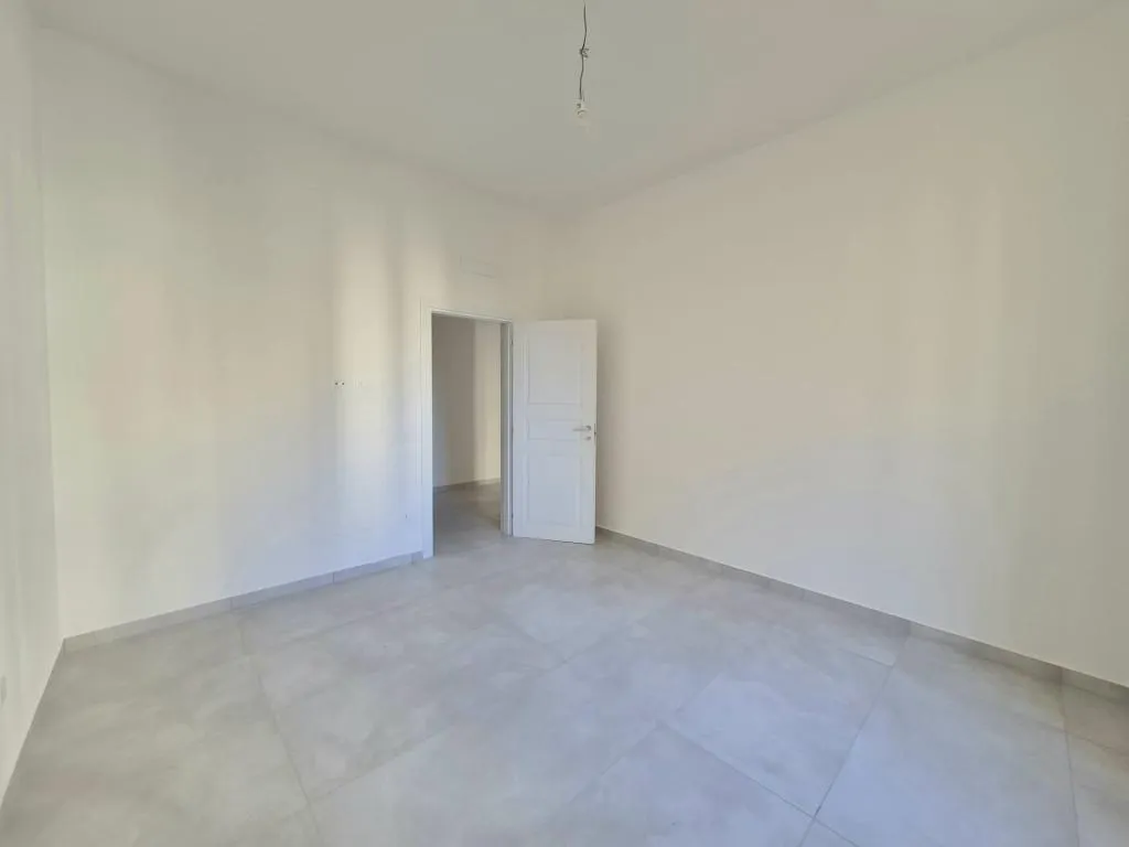 Rusticated Apartment with Terrace in Florence