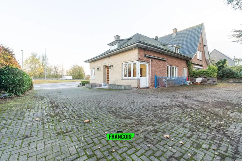 Välivaade - Warehouse with House in Halle