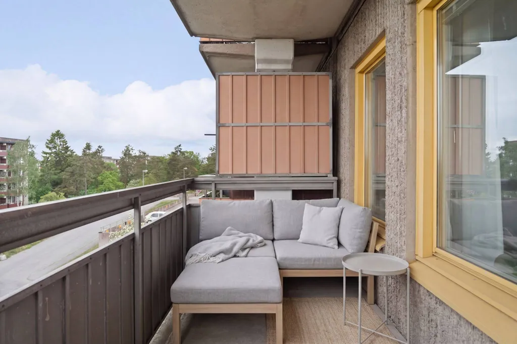 Rõdu - Renovated 1.5-Bedroom Flat with Balcony in Orminge