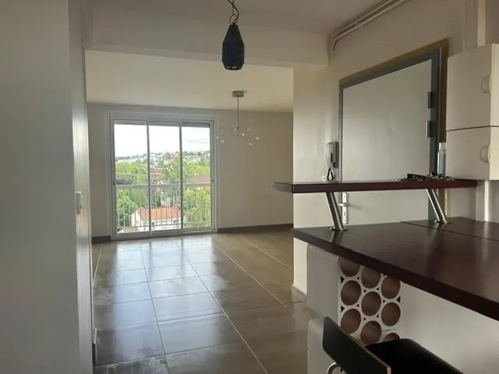 Köök - 3-Bed Apartment with Balcony in Argoulets