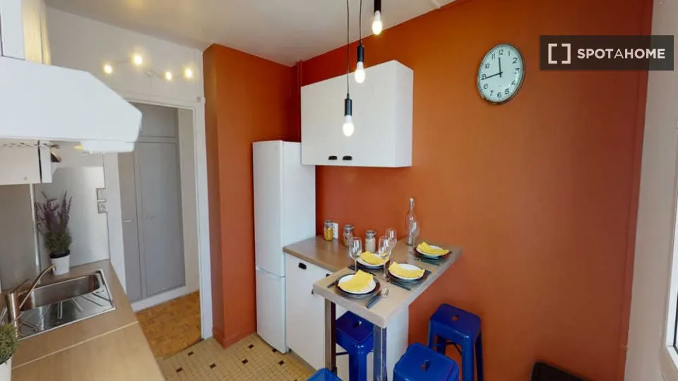 Cuisine - Chambre en Colocation à Nationale-Deux Moulins, Paris