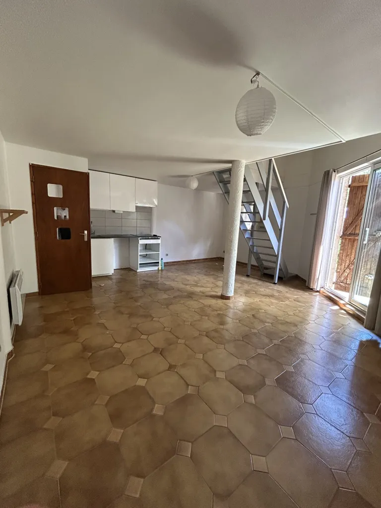 Séjour - Appartement F2 avec Jardin à Prades-le-Lez
