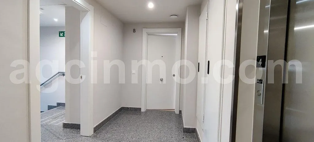 Entrée - Modern Penthouse with Pool in El Peral