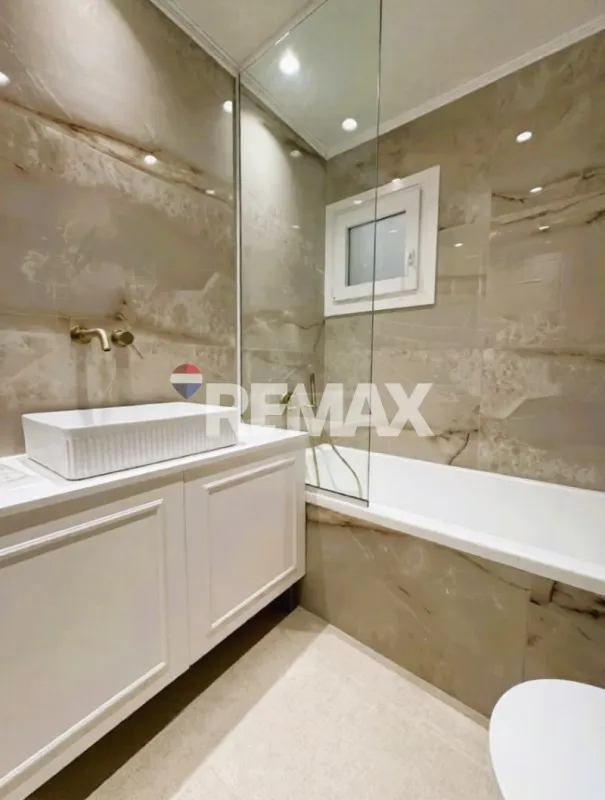Salles de bain - Apartment with Sea View in Nea Paralia