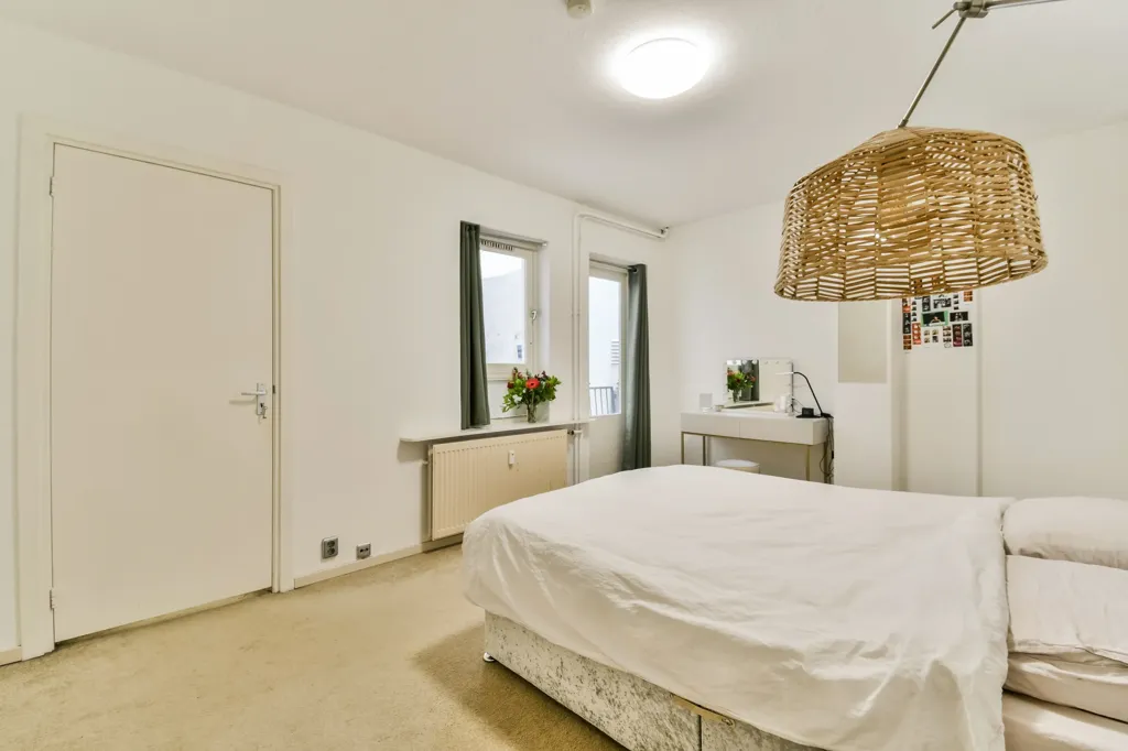 Magamistoad - Split-Level Apartment with Water View in Amsterdam