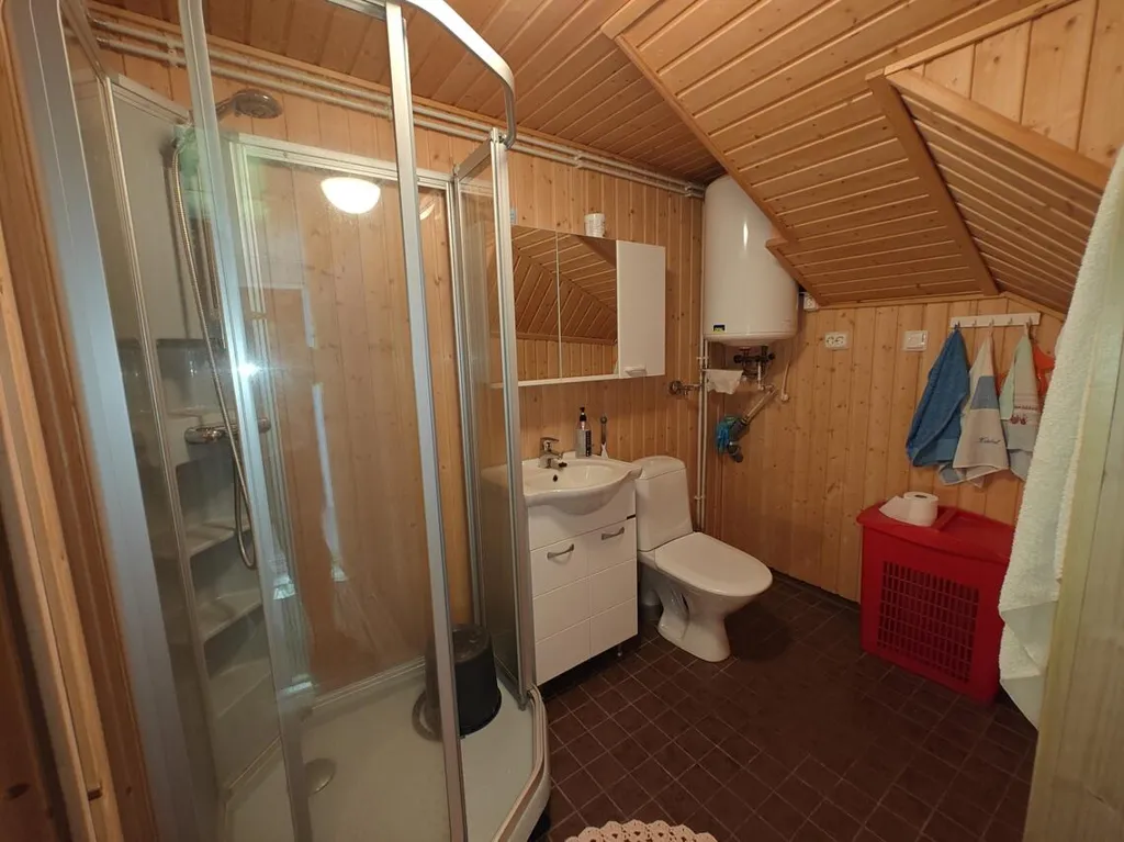 Bagni - Year-Round House with Lake View in Finland