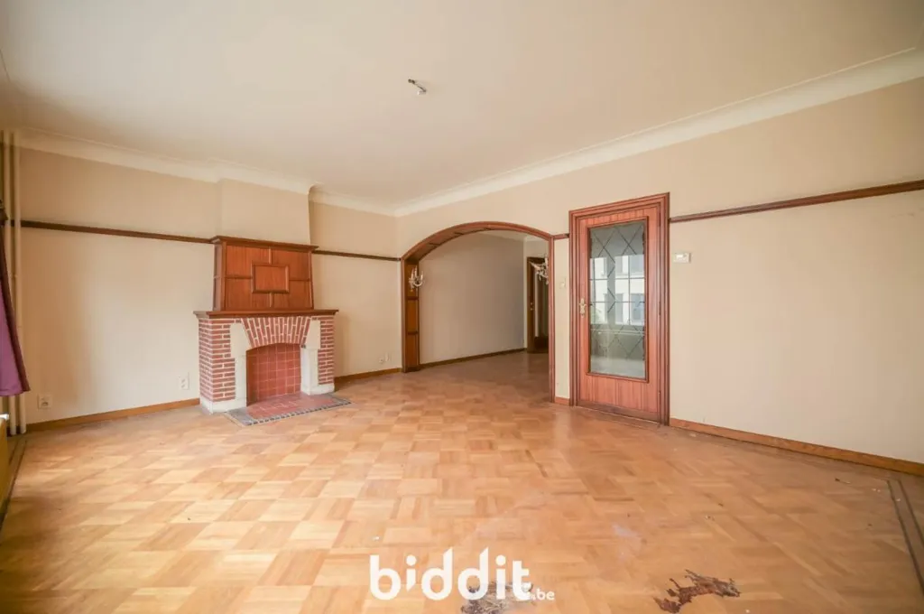 Living Room - Spacious House with Garden in Louvain