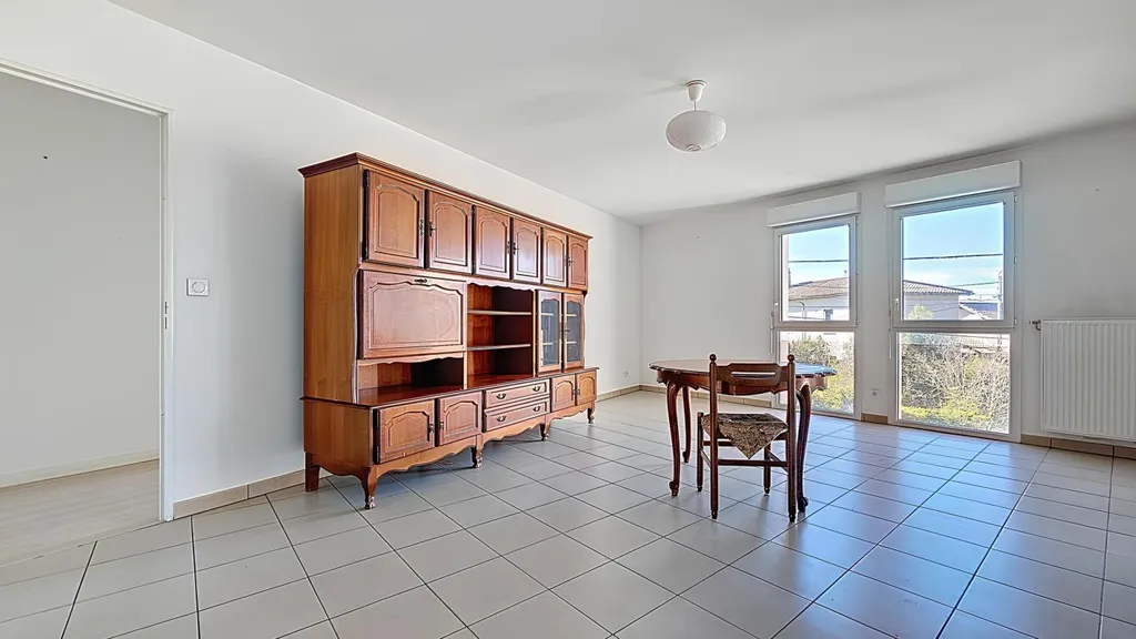 Dining Room - Contemporary Apartment with Terrace in Mions Centre
