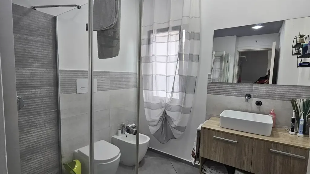 Vannitoad - Modernised Apartment with Panoramic Balcony in Messina