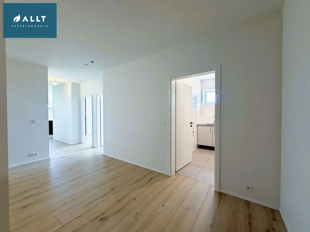 Toad - Modern Apartment with Balcony in Reykjanesbær
