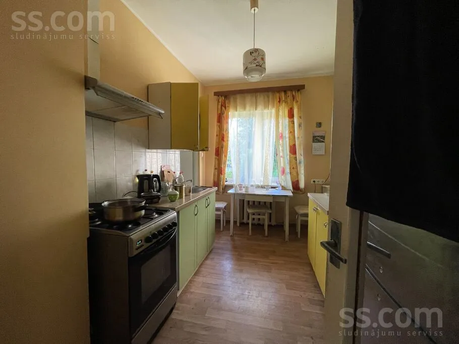 Cuisine - Apartment with Garden in Bieriņi, Riga