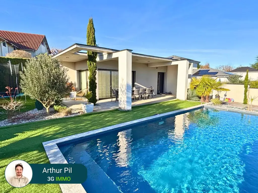 Bassein - Contemporary Architectural House with Pool in Rives