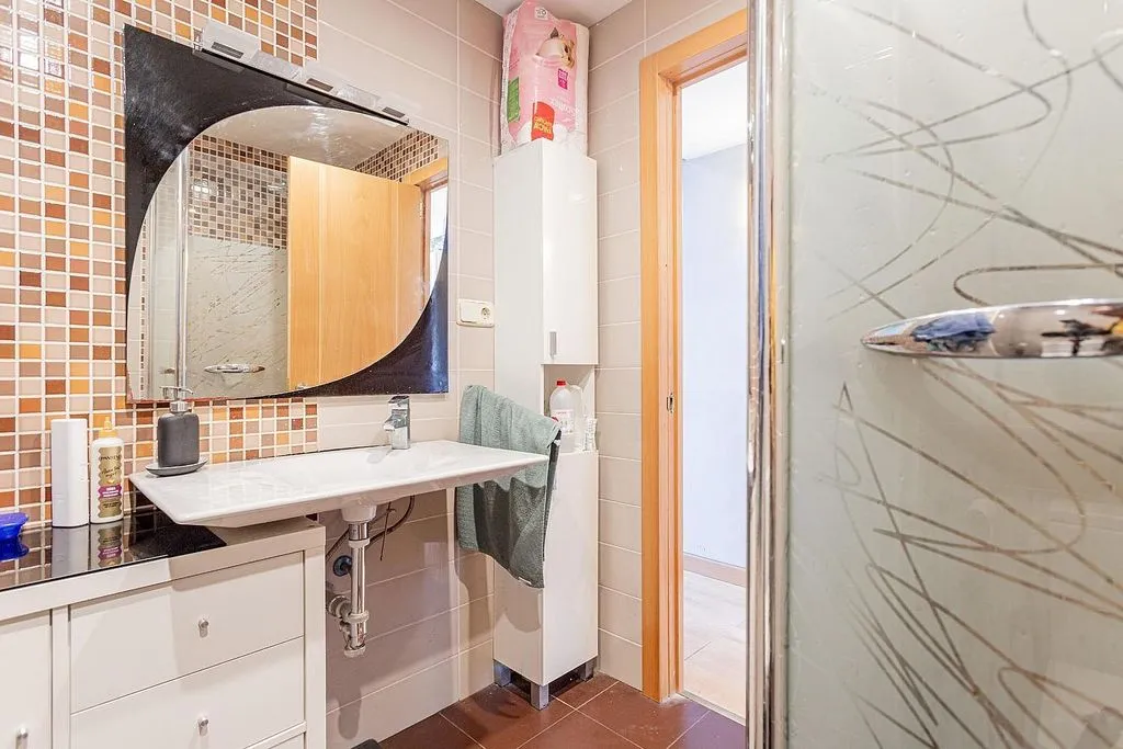 Salles de bain - Apartment with Balcony near Atocha, Madrid