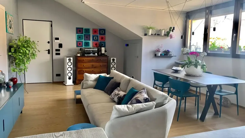 Elutuba - Restored Apartment with Historic View in Ivrea