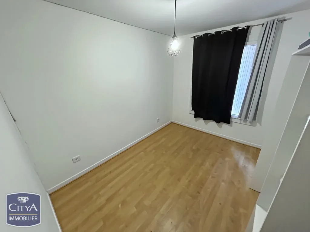 Rooms - Renovated Flat with Balcony in Le Mans