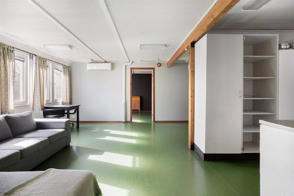 Séjour - Multi-Functional Property with Parking in Stöde