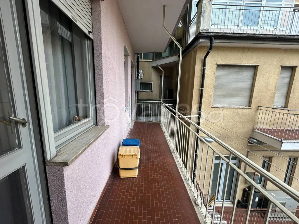 Rõdu - Quadruplex with Balcony in Cuneo