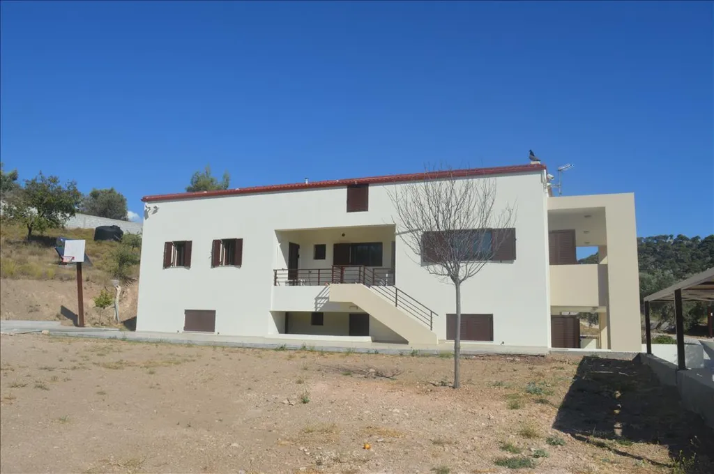 7-toaline maja asukohas Loutraki