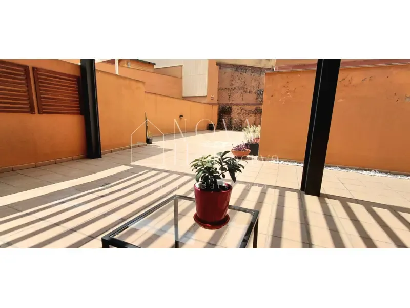 Terrass - Apartment with Terrace in Centelles Centre