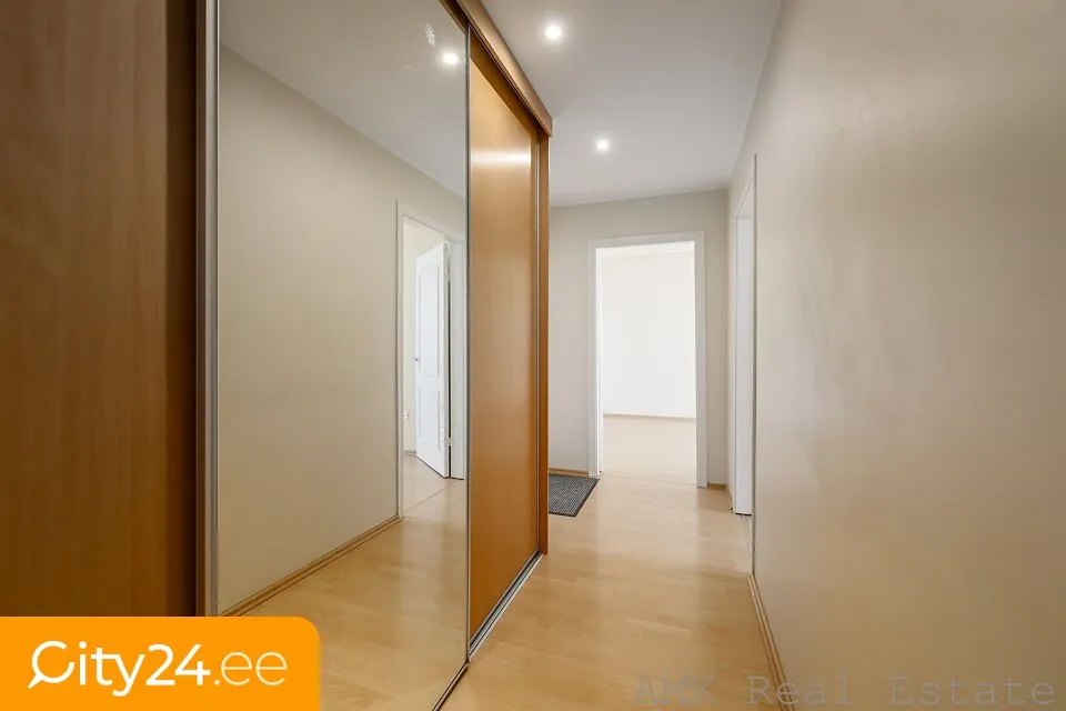 Entrée - Bright 2-Bedroom Flat with Balcony in Lasnamäe