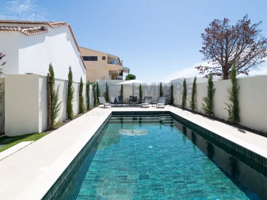 Piscina - Luxury Flat with Ocean Views in Monte Estoril