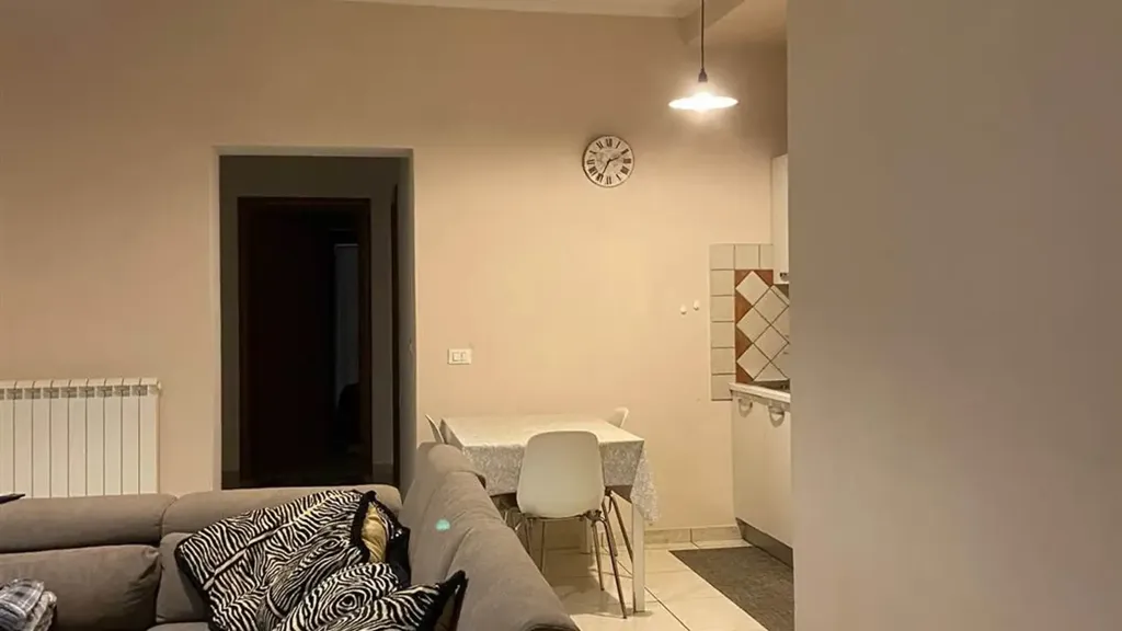 Séjour - Rear-Facing Apartment with Terrace in Cosenza