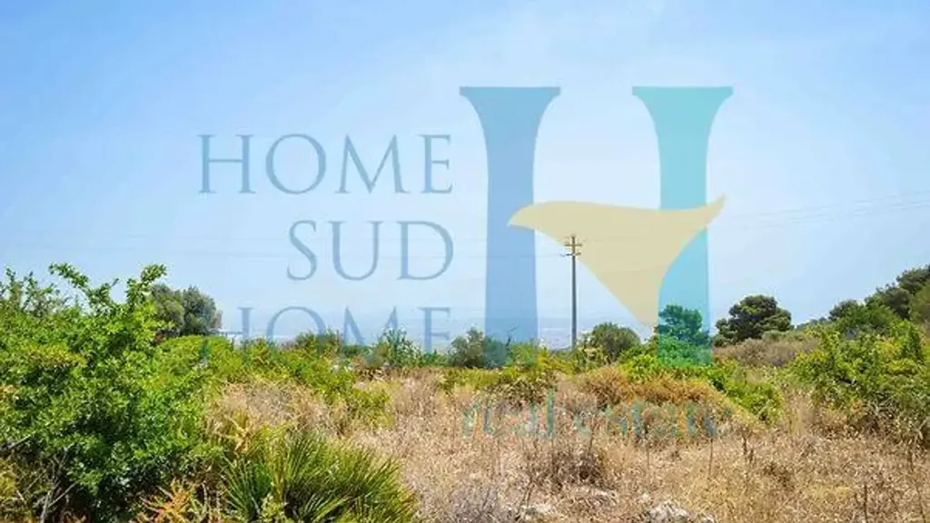 Aed - Buildable Land with Panoramic Potential in Noto
