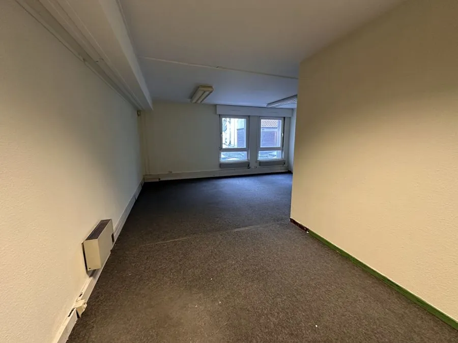 Pièces - Bureaux de 10 pièces avec Ascenseur au Centre de Metz