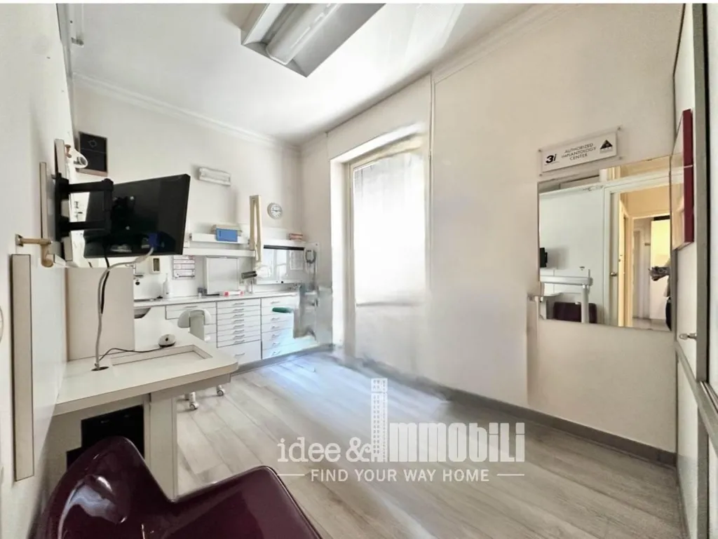 Kabinet - Signorile Apartment with Balcony in Florence
