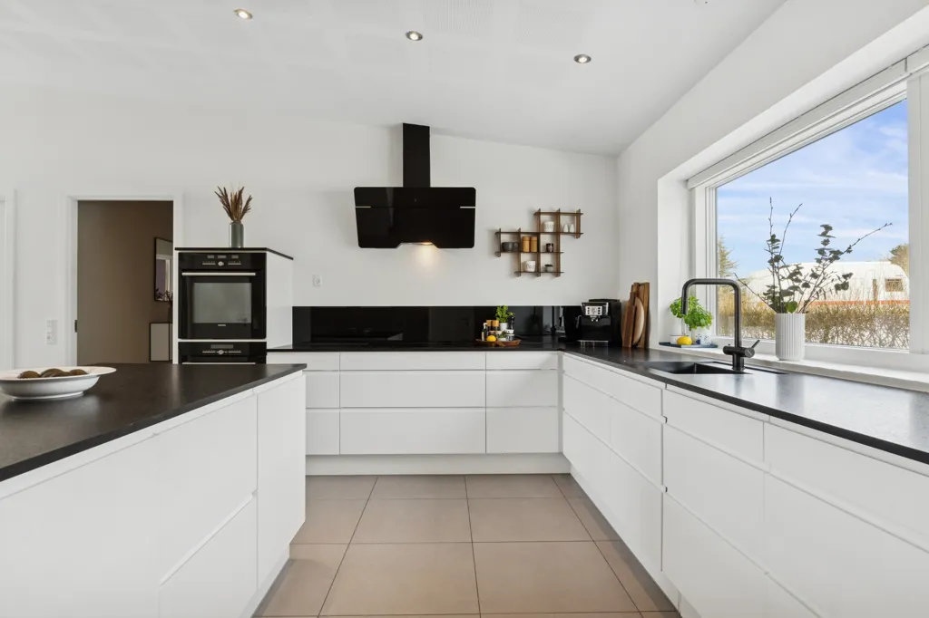 Cuisine - Modern Villa with Lofted Living Room in Viborg
