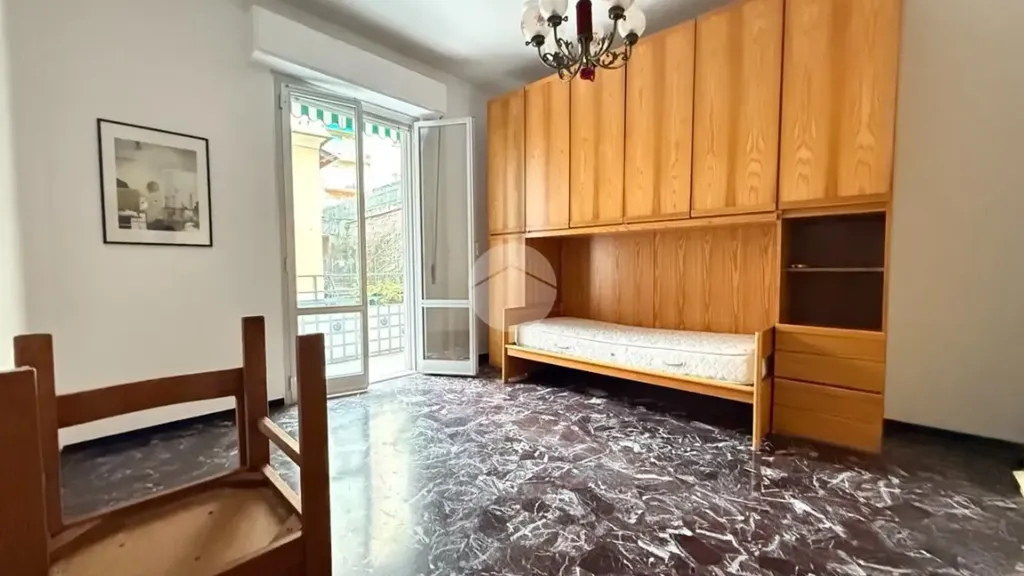 Magamistoad - Spacious Flat with Balcony in Genoa