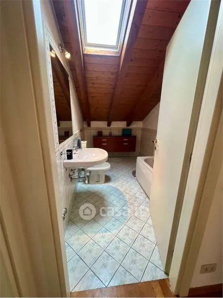 Vannitoad - Duplex with Lake View in Laveno-Mombello